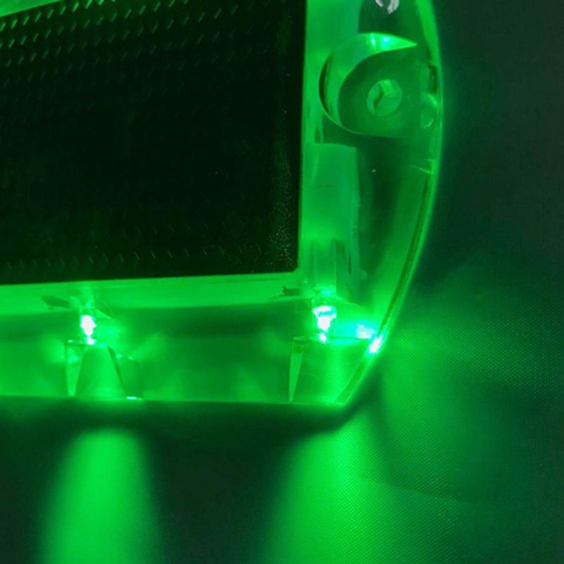 Stormtech LED lys med solceller grønnt konstant lys. Fraktfritt levert